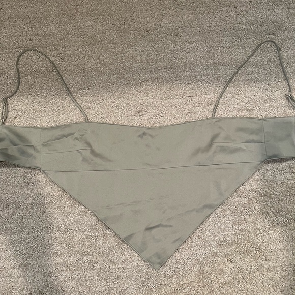 Danielle Bernstein Solid Handkerchief Top - Picture 3 of 5